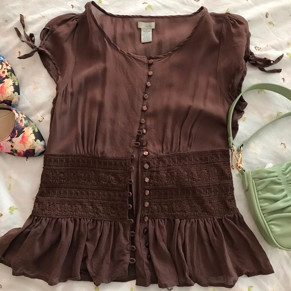 Silk cap sleeve fitted button-up shirt